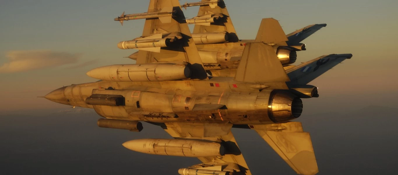 Βίντεο: Βολές βλημάτων AGM-65 Maverick από F-16 block 52+ και Hellfire κατά ναυτικών στόχων